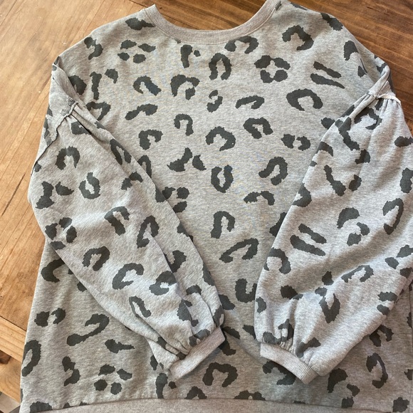 Easel Leopard Print Oversized Sweatshirt Gray Boho Balloon Sleeve Top - Picture 7 of 9